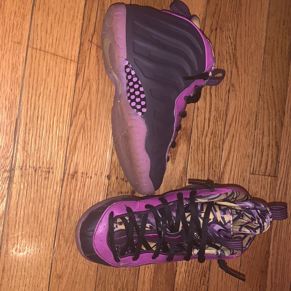 Nike little posite